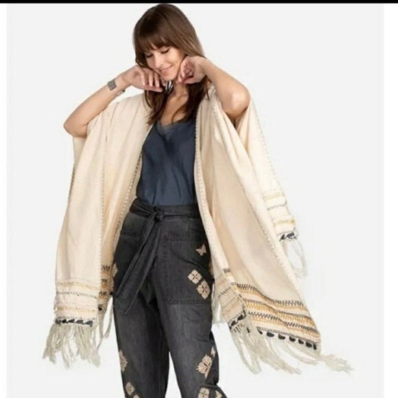 Johnny Was Accessories - Johnny Was Aro Linen Cotton Fringed Poncho Wrap Boho Inspired One Size